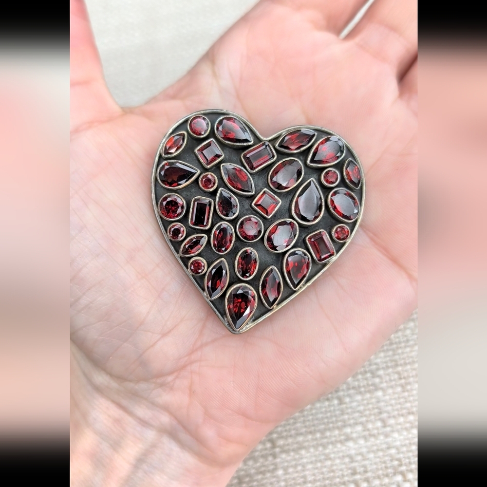 Nicky Butler garnet and sterling silver pendant brooch
